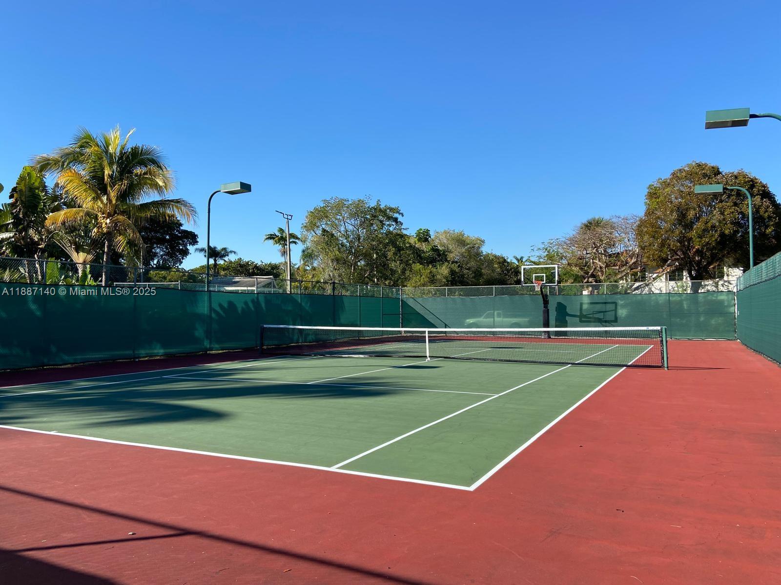 KINGSTON SQUARE CONDO - Residential