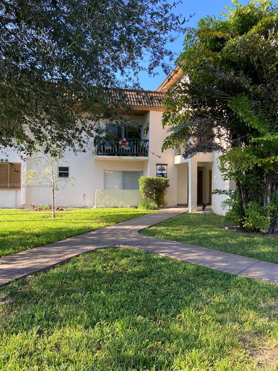 KINGSTON SQUARE CONDO - Residential