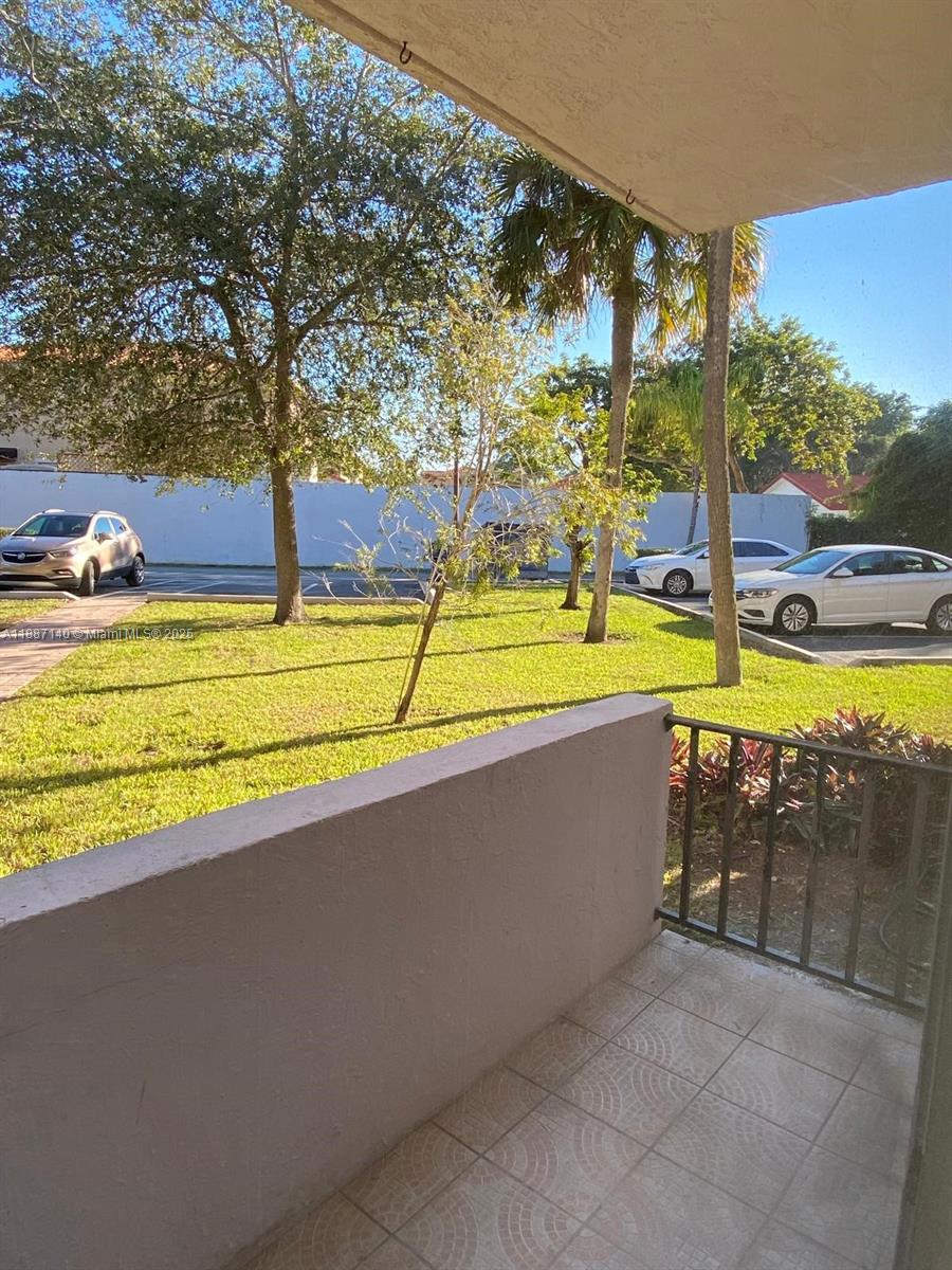 KINGSTON SQUARE CONDO - Residential