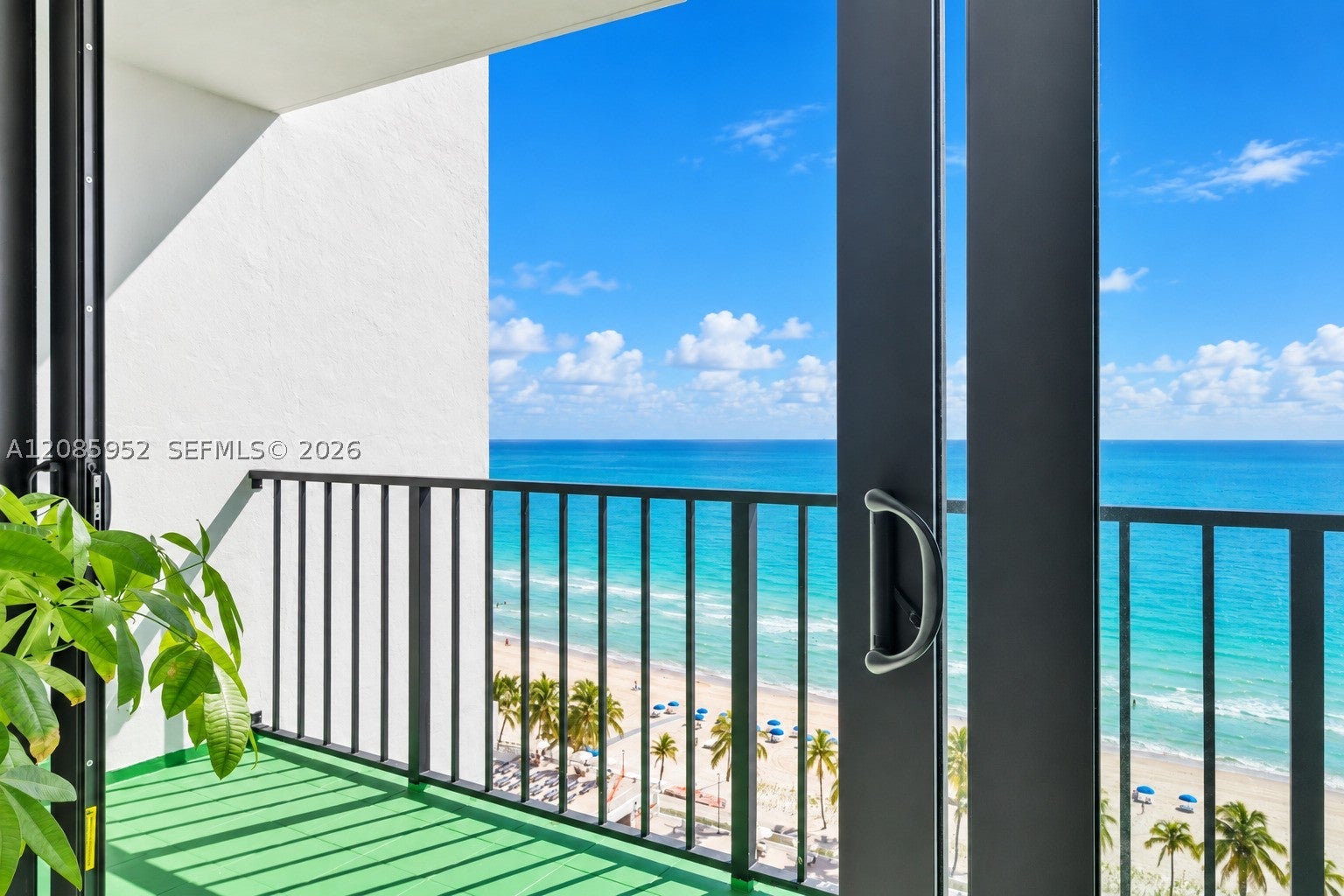 2401 S Ocean Dr 1702, Hollywood, FL, 33019/$398,000 1 2401 S Ocean Dr 1702