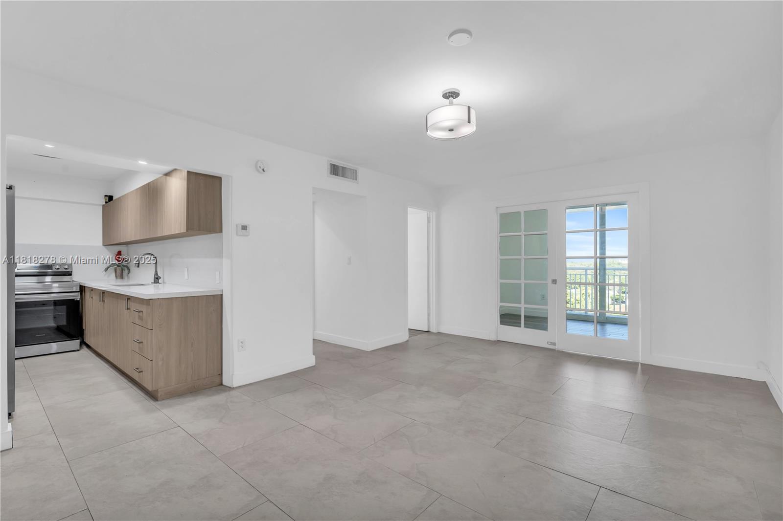 HARBOUR POINTE OF MIAMI C - Residential