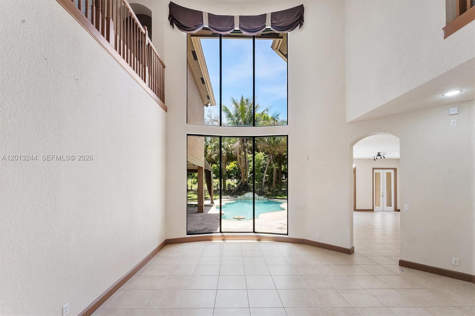 10364 Trianon Pl
