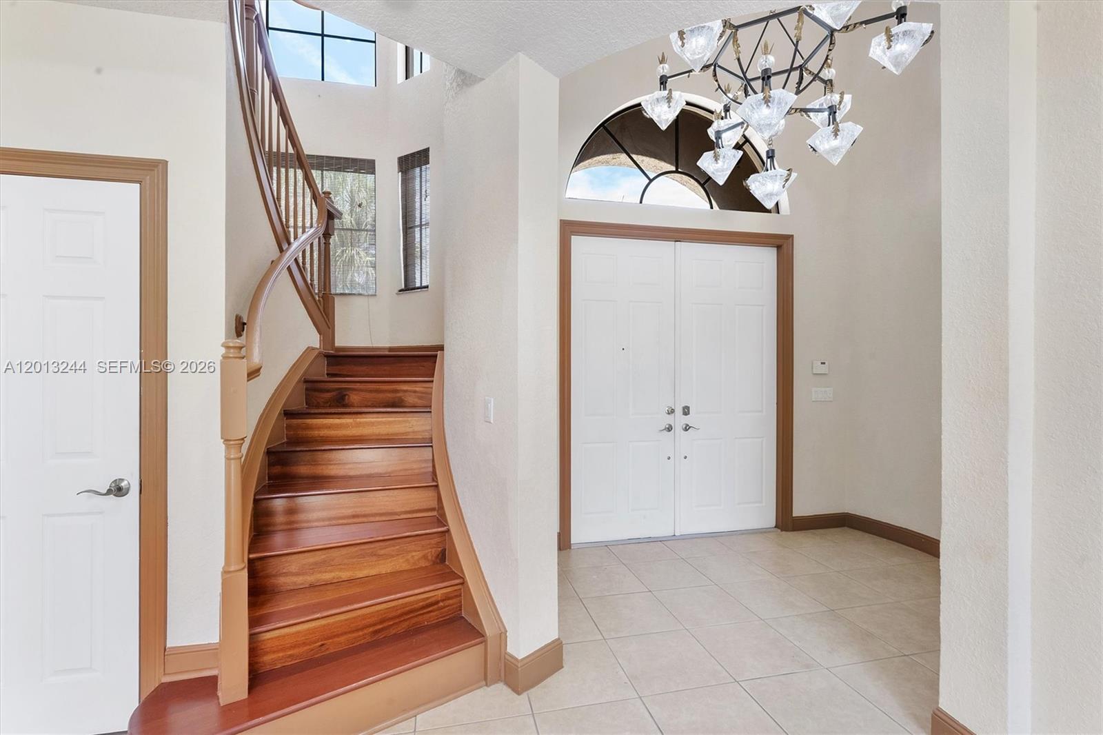 10364 Trianon Pl