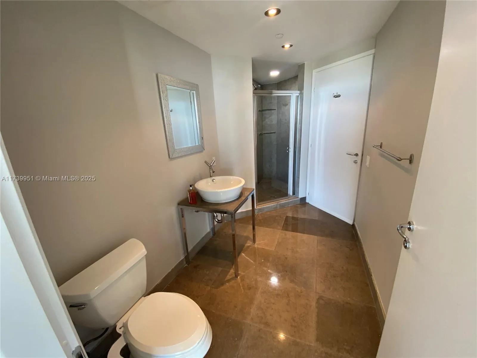 Miami Beach, Florida 33139, United States, 2 Bedrooms Bedrooms, ,2 BathroomsBathrooms,Residential,Active,8338