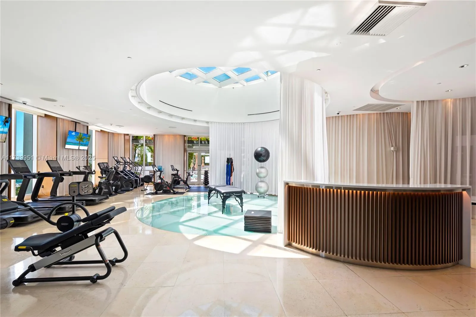 Miami Beach, Florida 33139, United States, 2 Bedrooms Bedrooms, ,2 BathroomsBathrooms,Residential,Active,8338