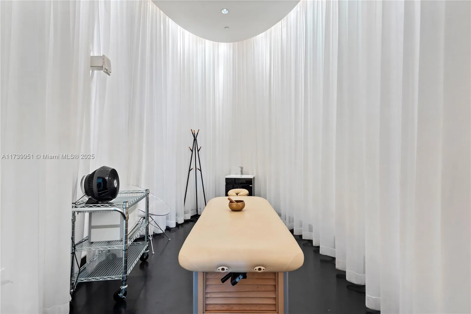 Miami Beach, Florida 33139, United States, 2 Bedrooms Bedrooms, ,2 BathroomsBathrooms,Residential,Active,8338