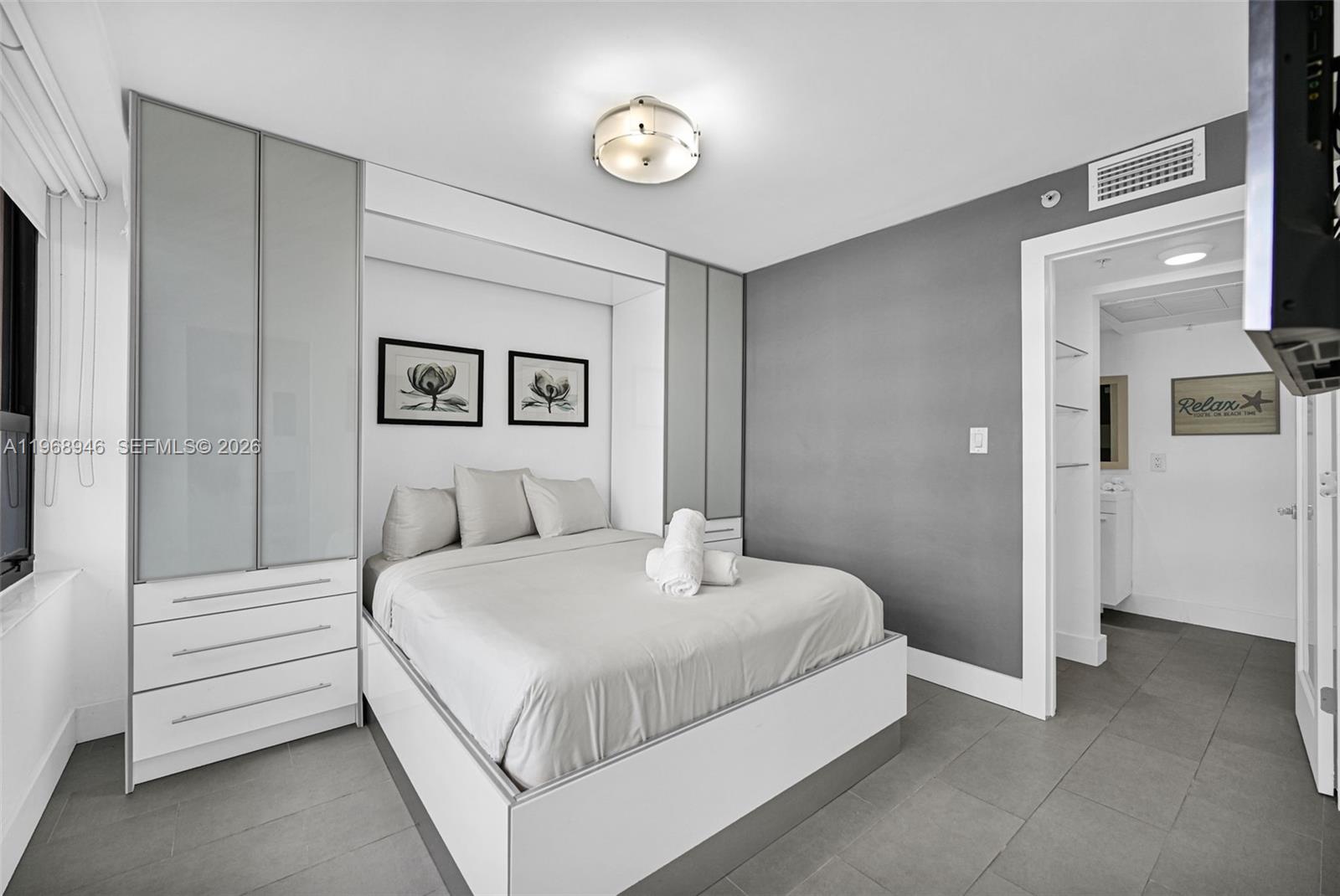 THE ALEXANDER CONDO - Residential