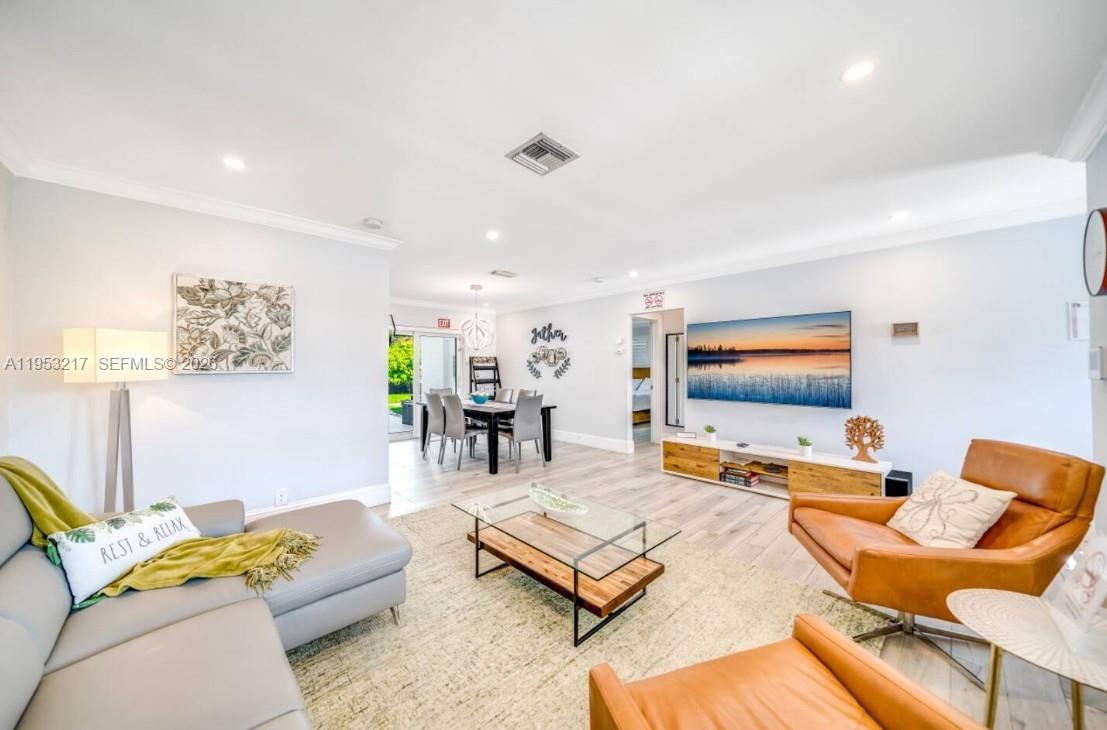 HOLLYWOOD HILLS AMEN PLAT - Residential