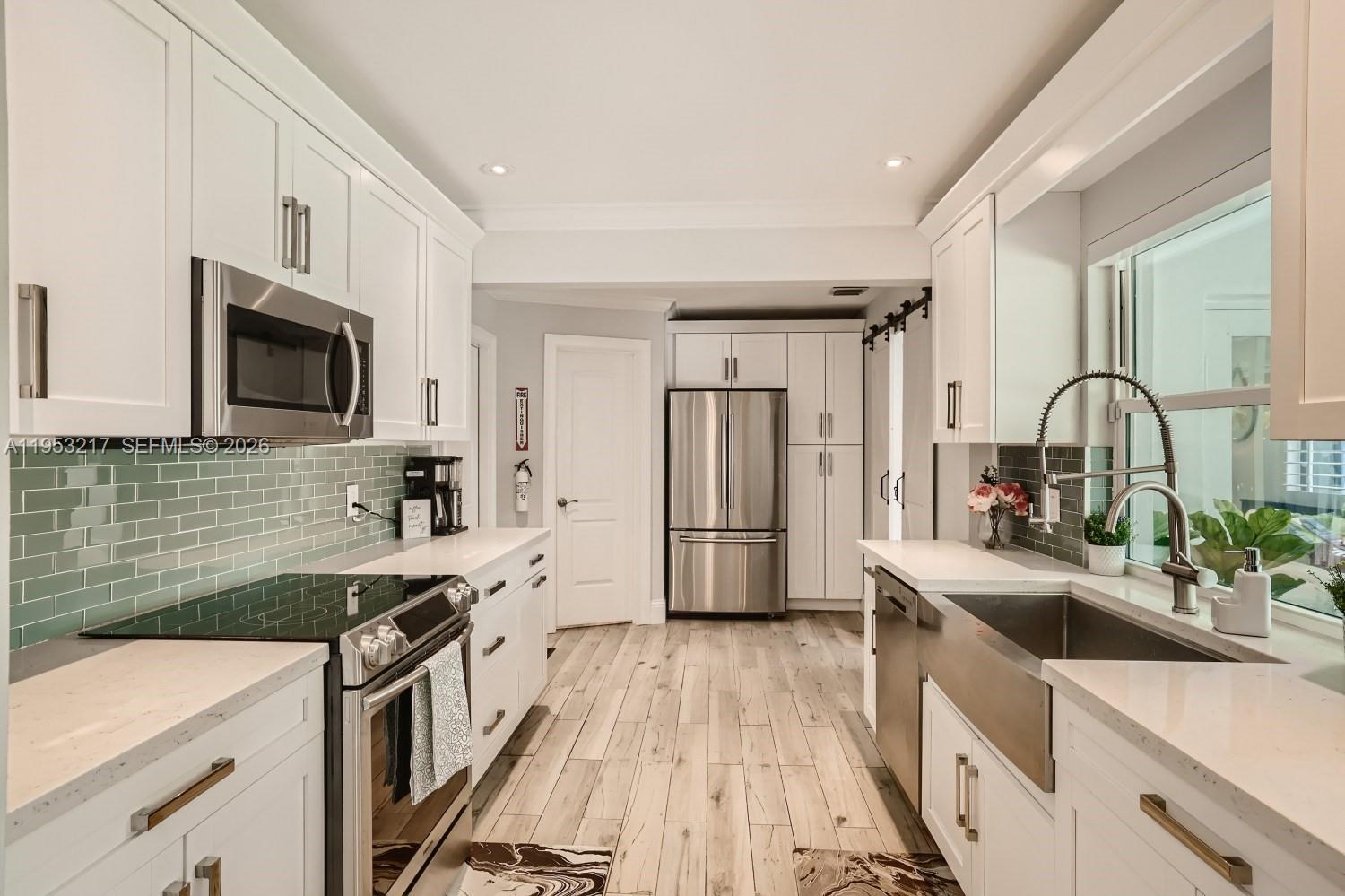 HOLLYWOOD HILLS AMEN PLAT - Residential