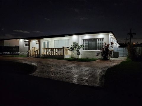 8240 SW 38th St Miami FL 33155
