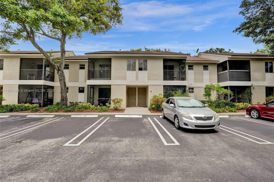 Newly renovated 2nd floor 1/1 unit with dedicated den or office room. The unit has a screen and enclosed outside balcony. This unit is turnkey ready with new floors, paint, appliances, and fixtures. The neighborhood has private security and numerous amenities such as a heated pool, tennis/pickleball courts, basketball court, racquetball courts, clubhouse, and BBQ areas. It is less than 10 minutes from Pompano Beach.