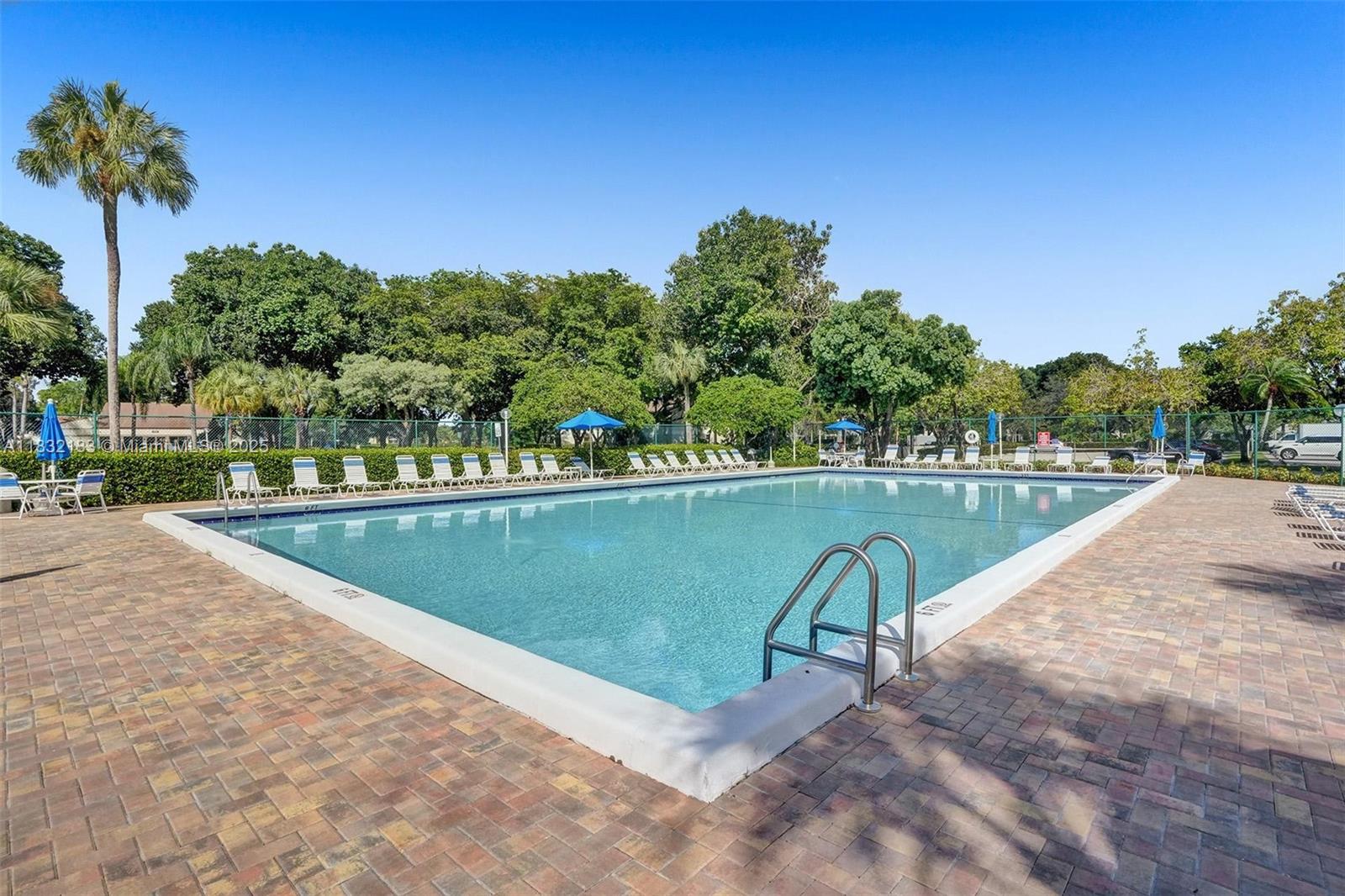 303 Gardens Dr 203