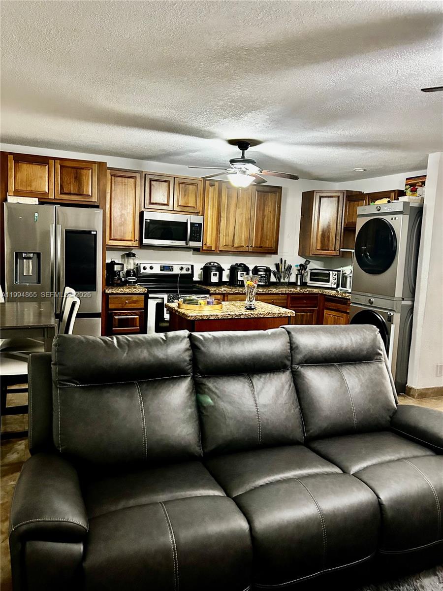 TOWN COLONY CONDO - Residential Lease