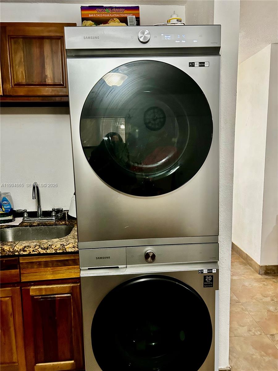 TOWN COLONY CONDO - Residential Lease