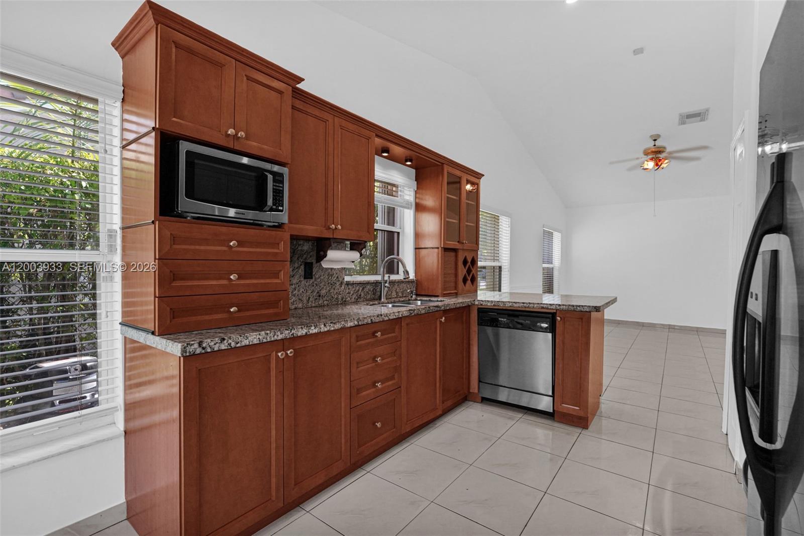 HEFTLER HOMES AT PEMBROKE - Residential Lease