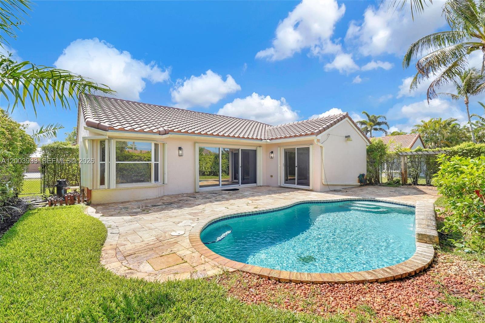 HEFTLER HOMES AT PEMBROKE - Residential Lease