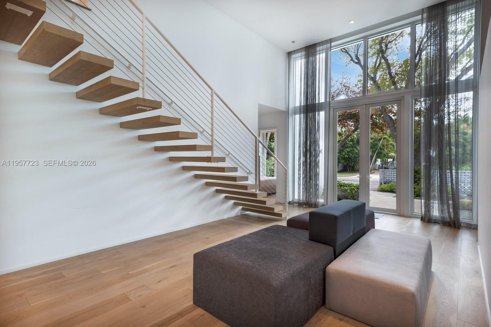 SURPRISE LAKE - Residential