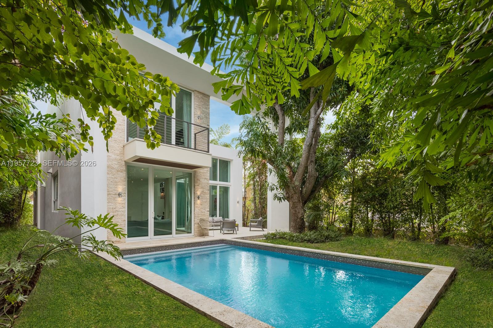 SURPRISE LAKE - Residential