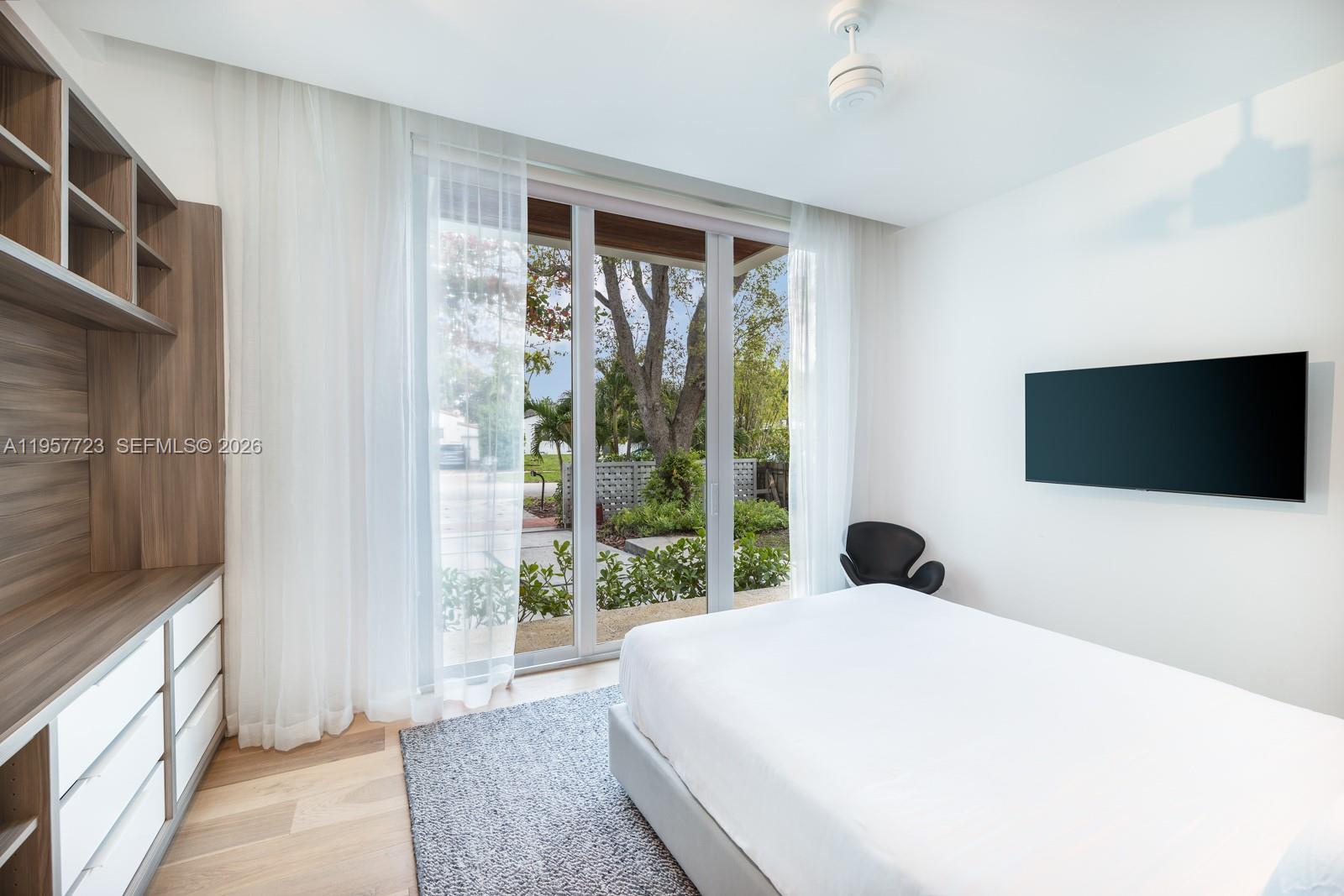 SURPRISE LAKE - Residential