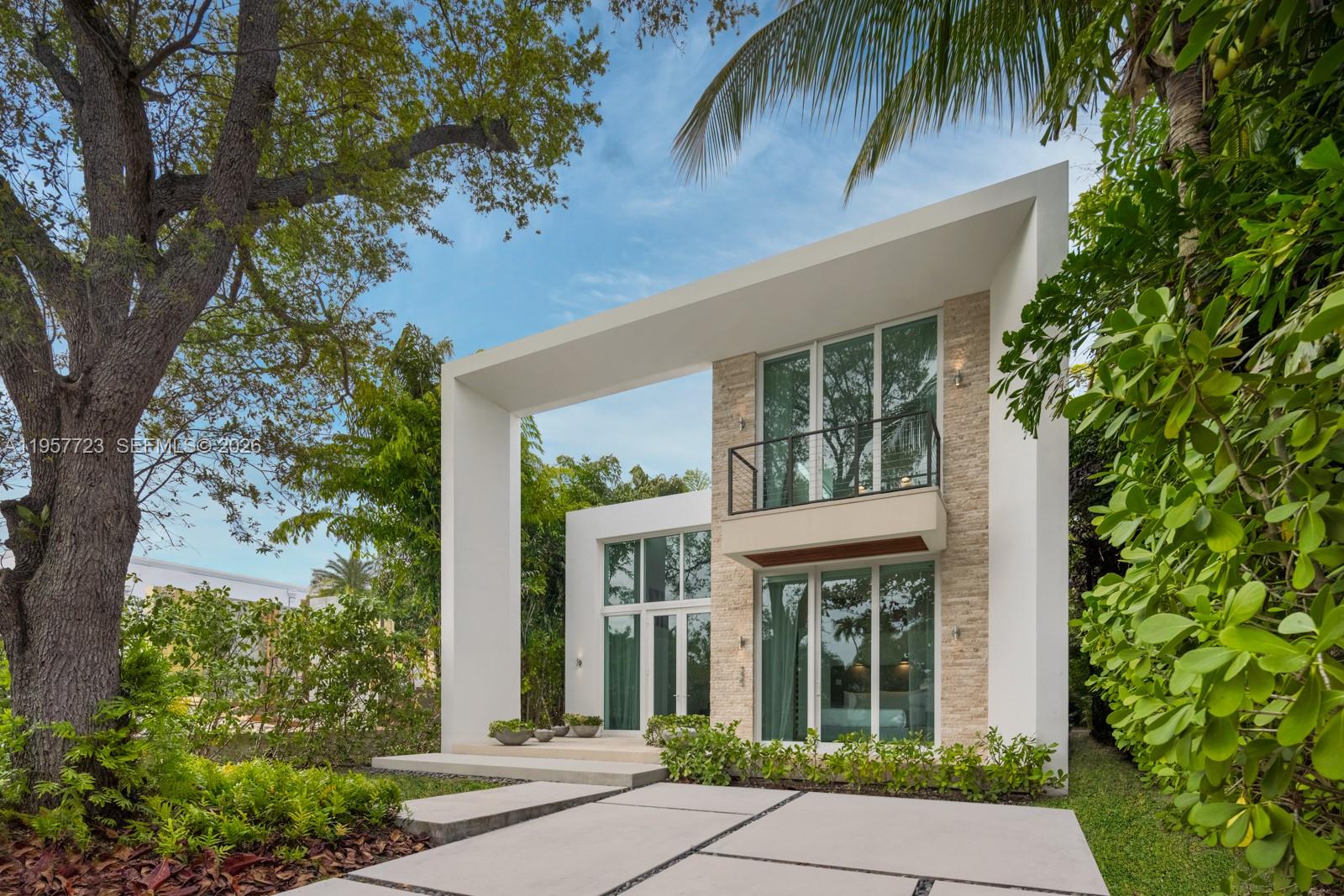 SURPRISE LAKE - Residential