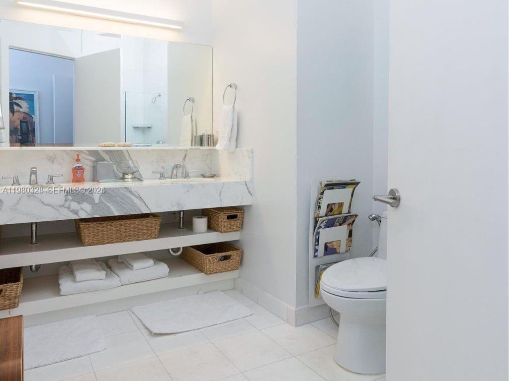 THE MERIDIAN CONDO - Residential Lease