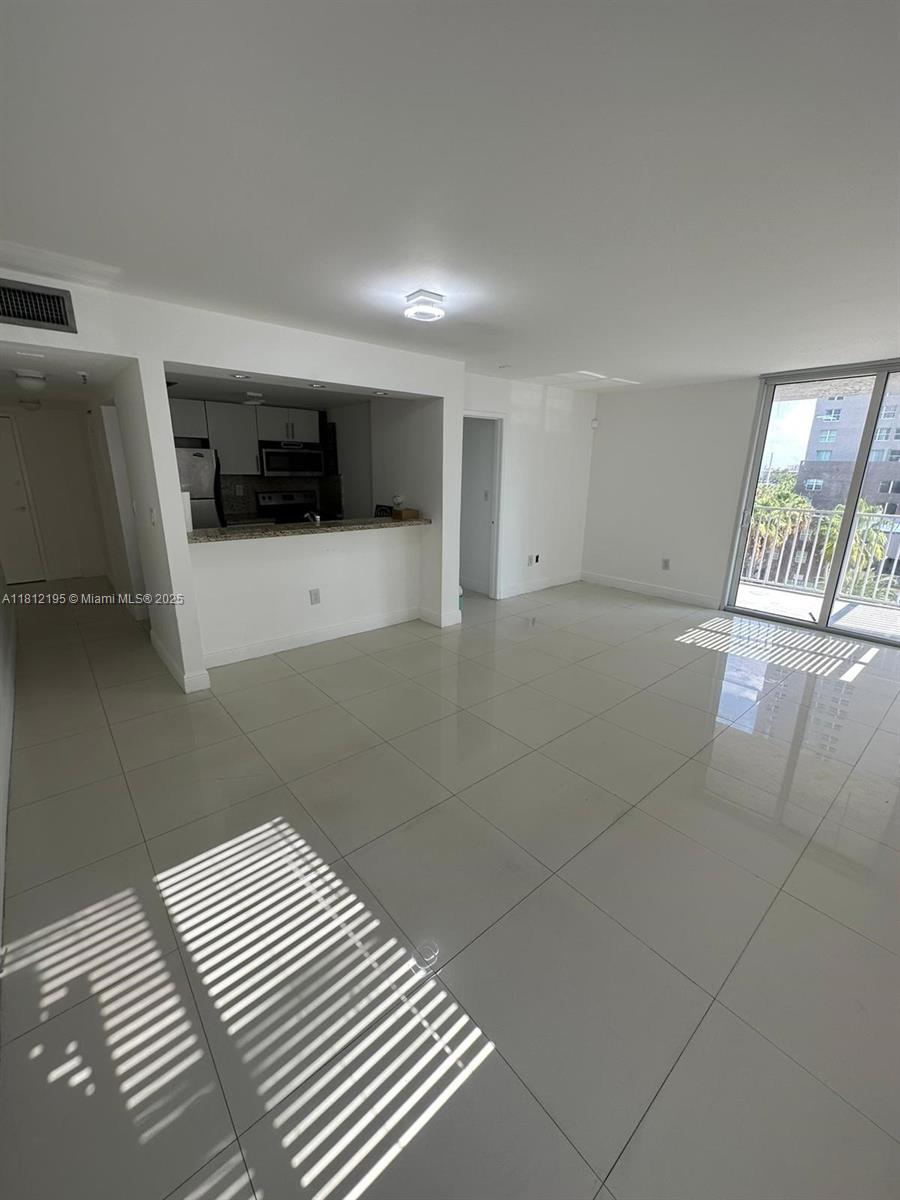 MADISON DOWNTOWN CONDO - Residential