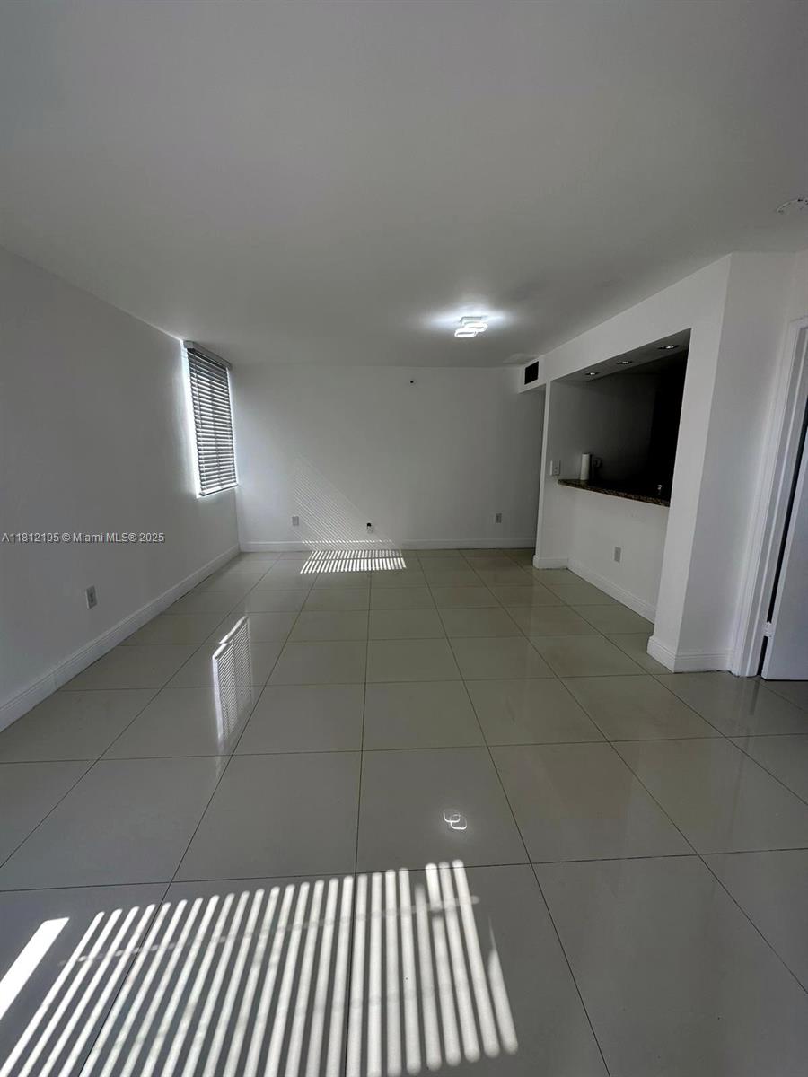 MADISON DOWNTOWN CONDO - Residential