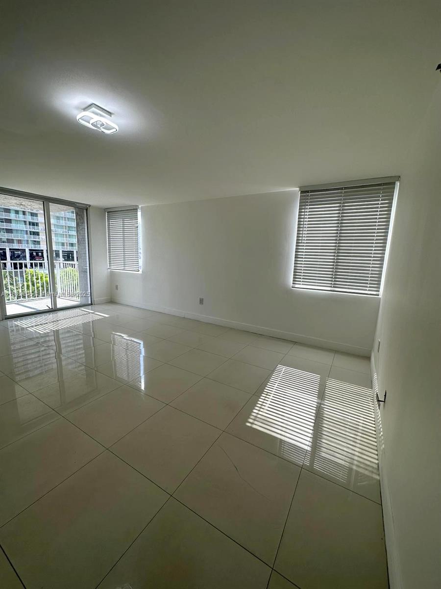 850 N Miami Ave W-609