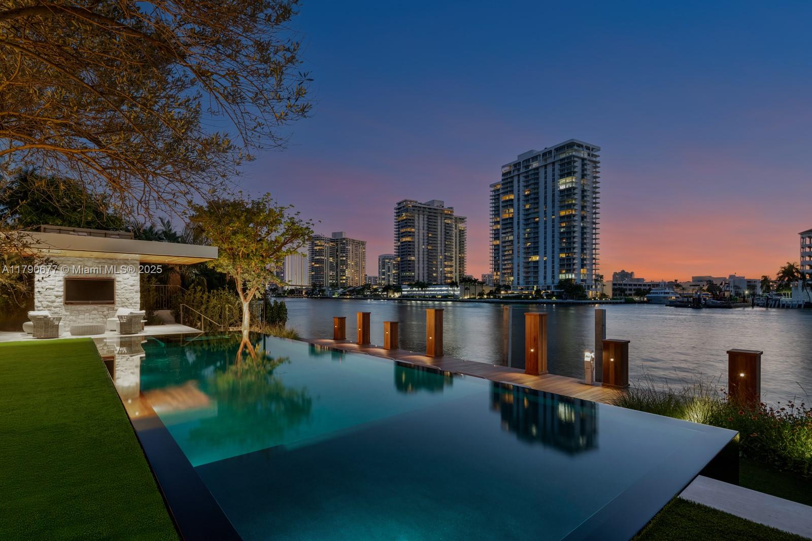 GOLDEN BEACH SEC D - Residential