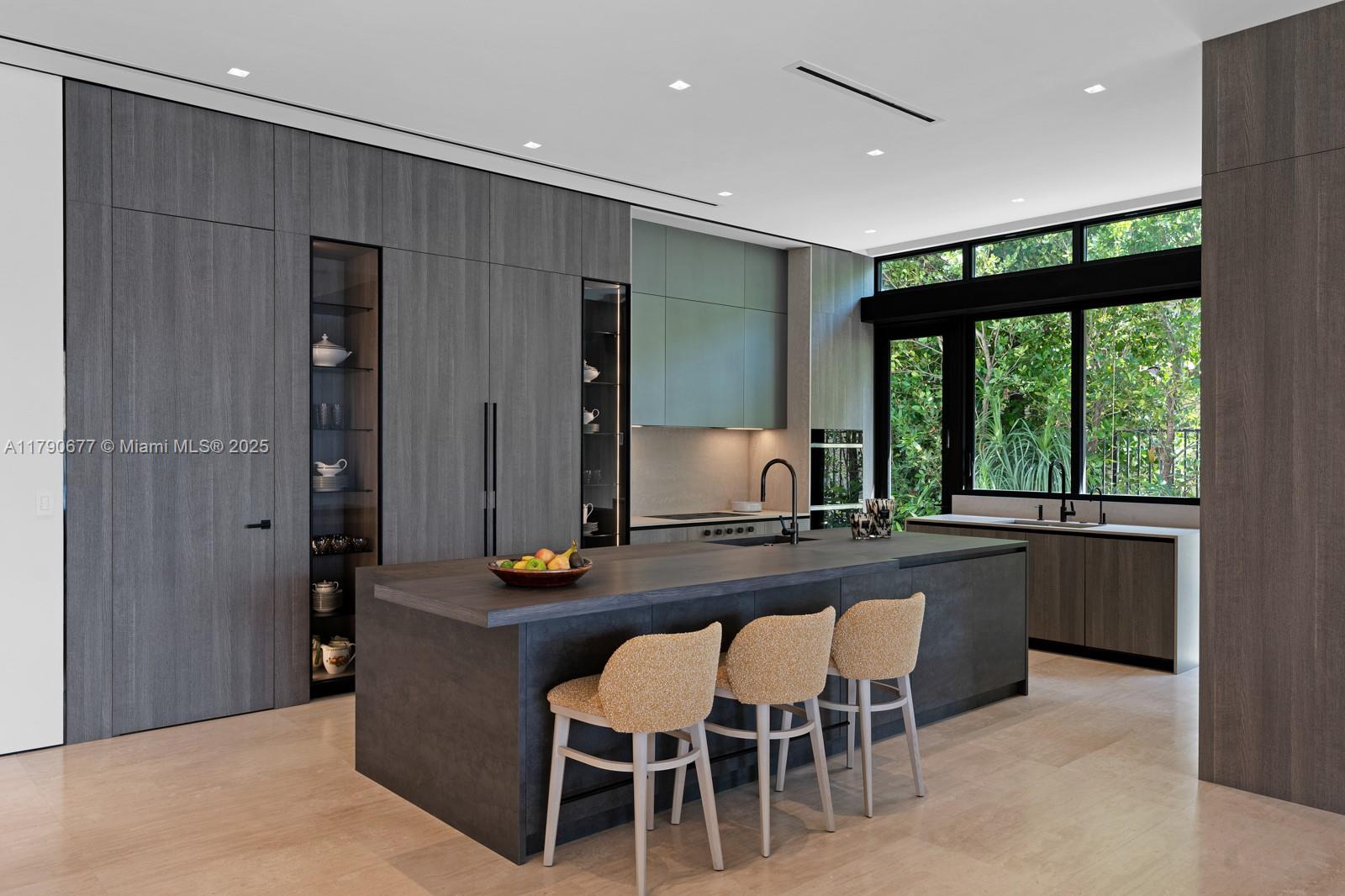 GOLDEN BEACH SEC D - Residential