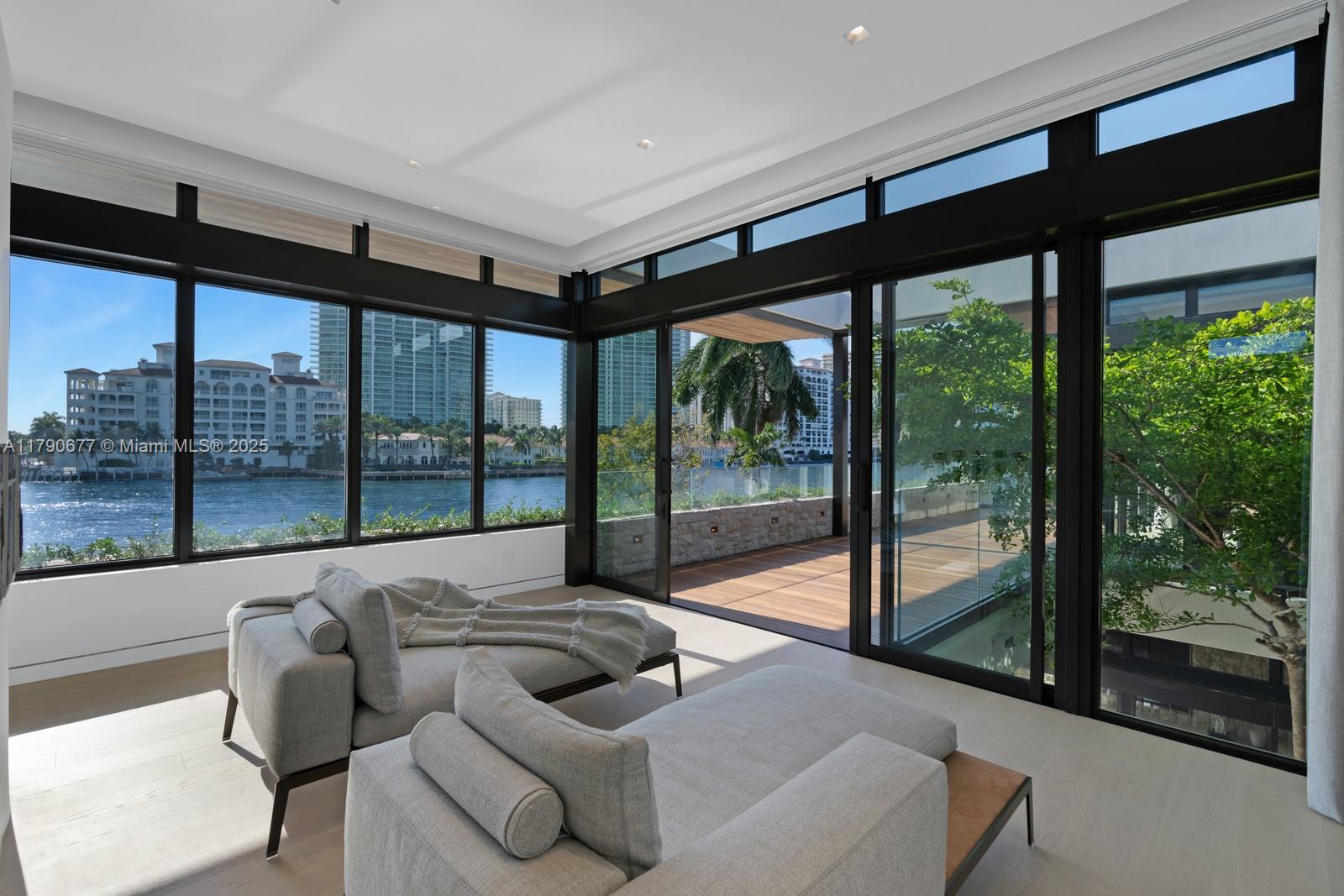 GOLDEN BEACH SEC D - Residential