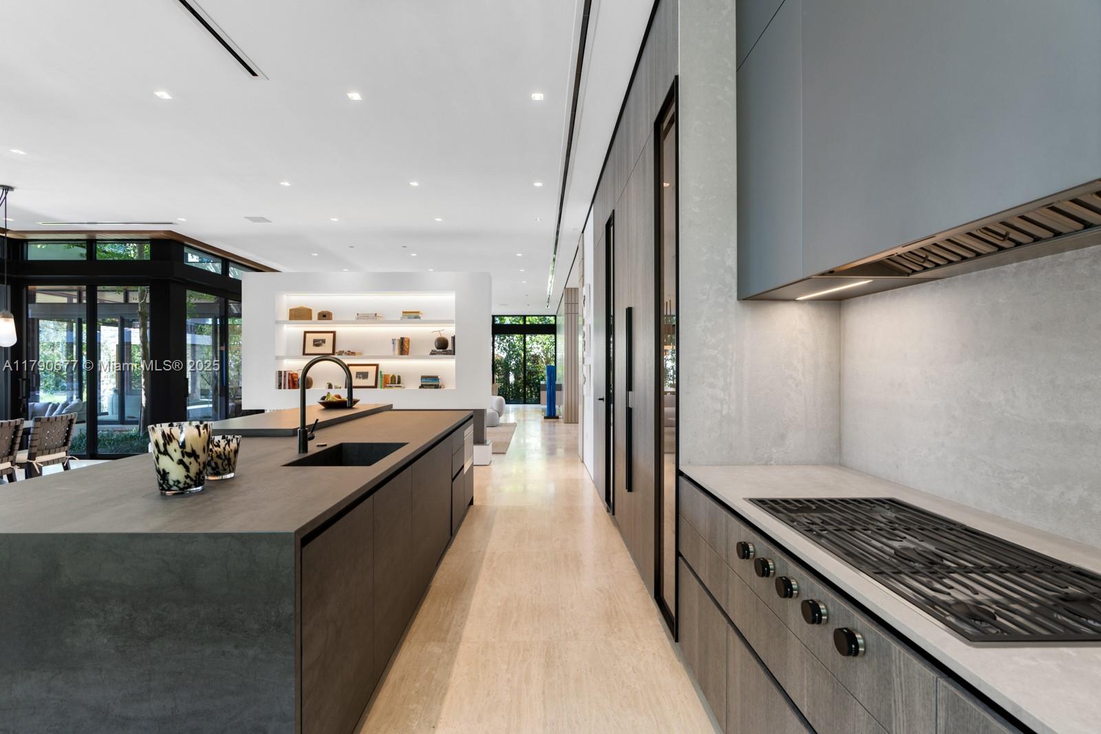 GOLDEN BEACH SEC D - Residential