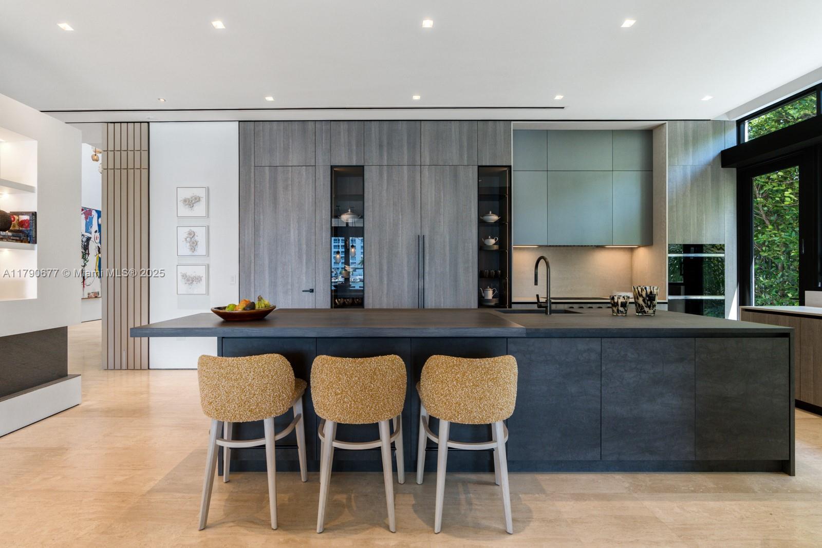 GOLDEN BEACH SEC D - Residential