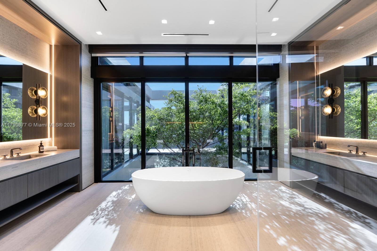 GOLDEN BEACH SEC D - Residential