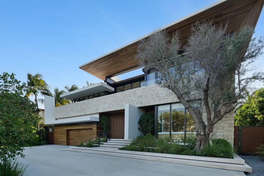 Glamour in Golden Beach!