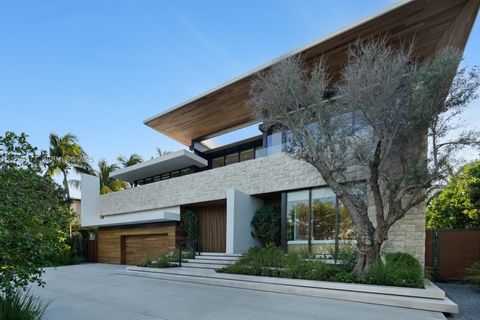 194 S Island Dr Golden Beach FL 33160