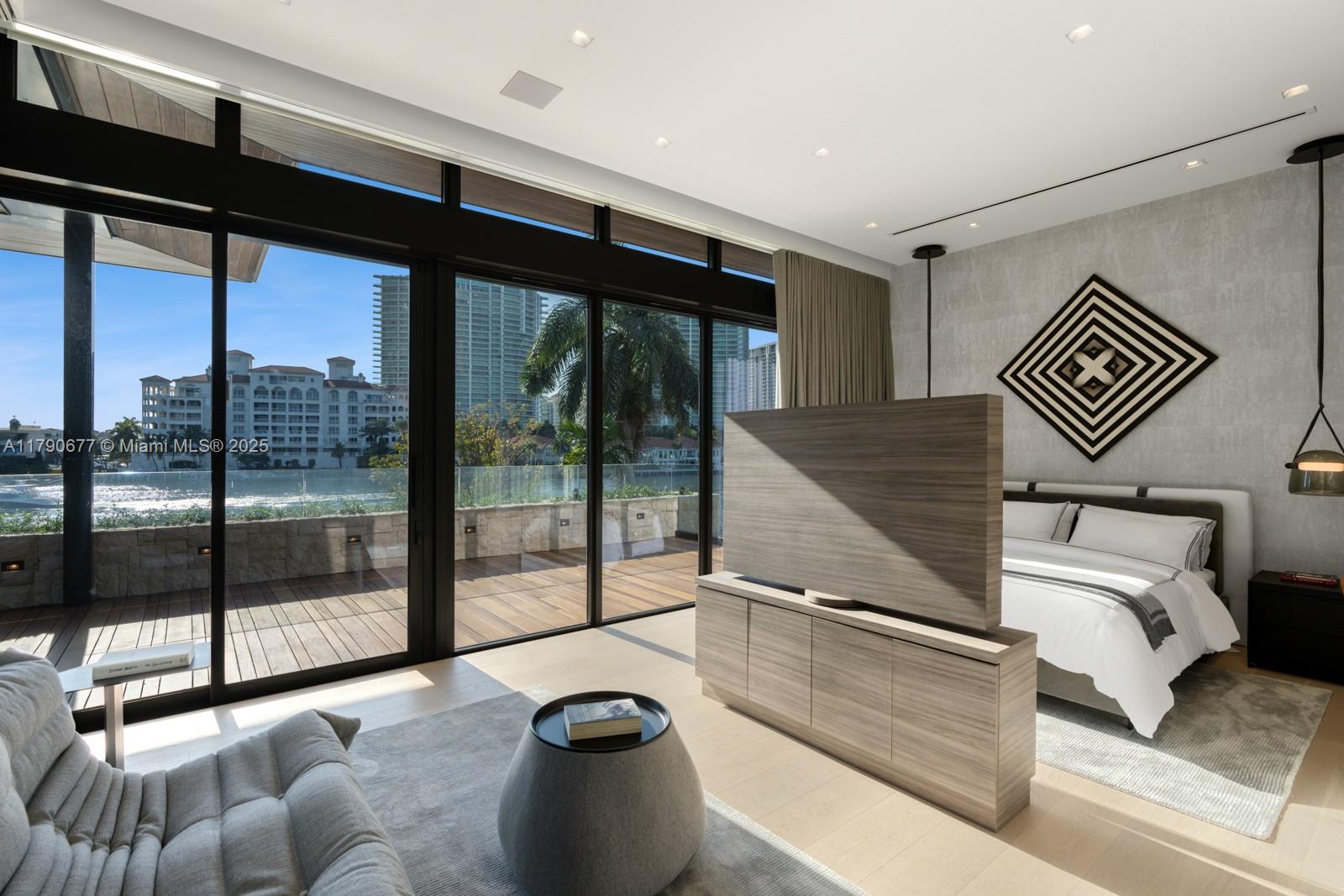 GOLDEN BEACH SEC D - Residential