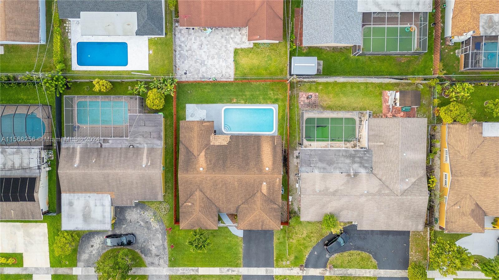 SUNRISE GOLF VILLAGE SEC - Residential