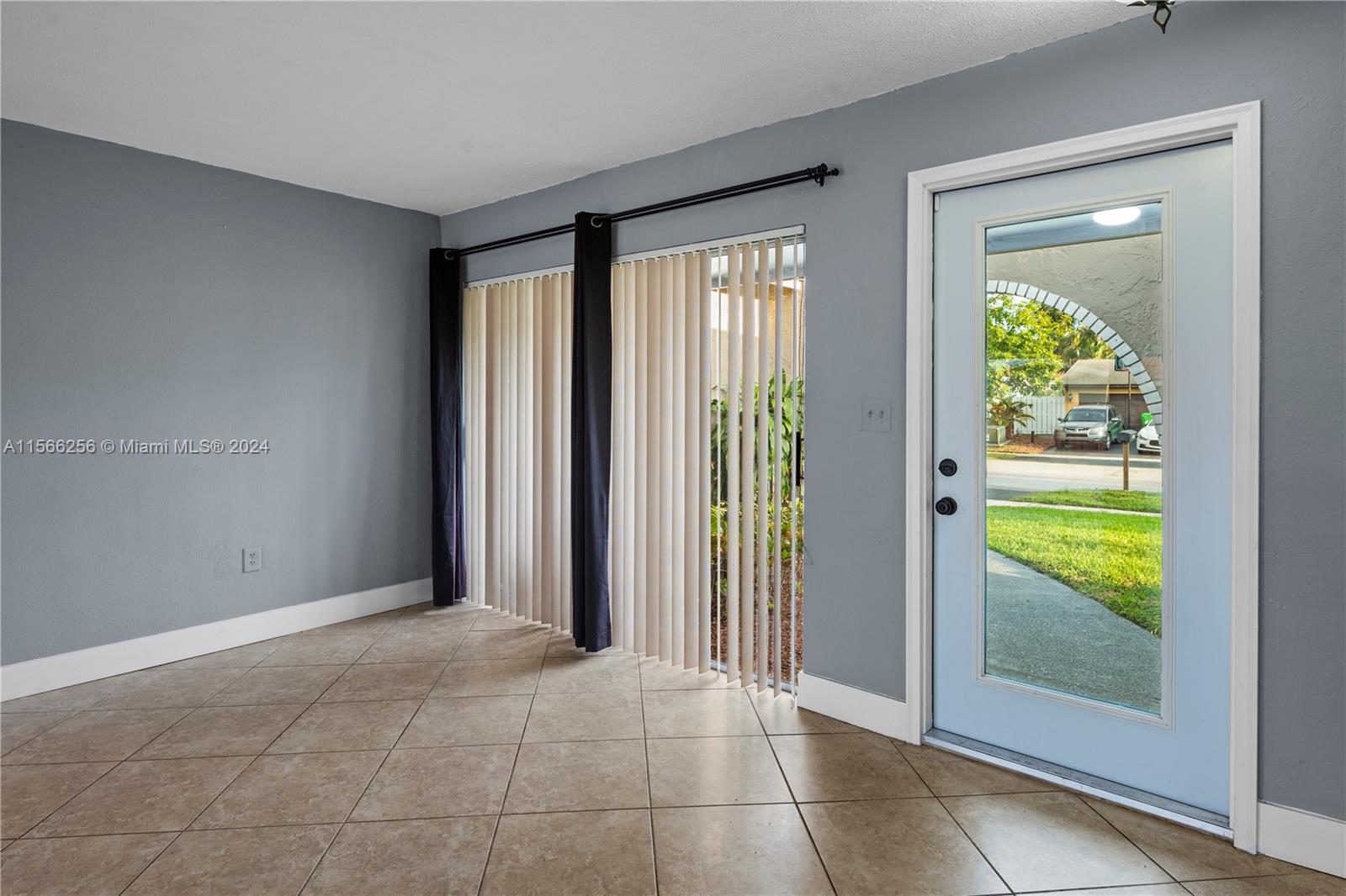 SUNRISE GOLF VILLAGE SEC - Residential