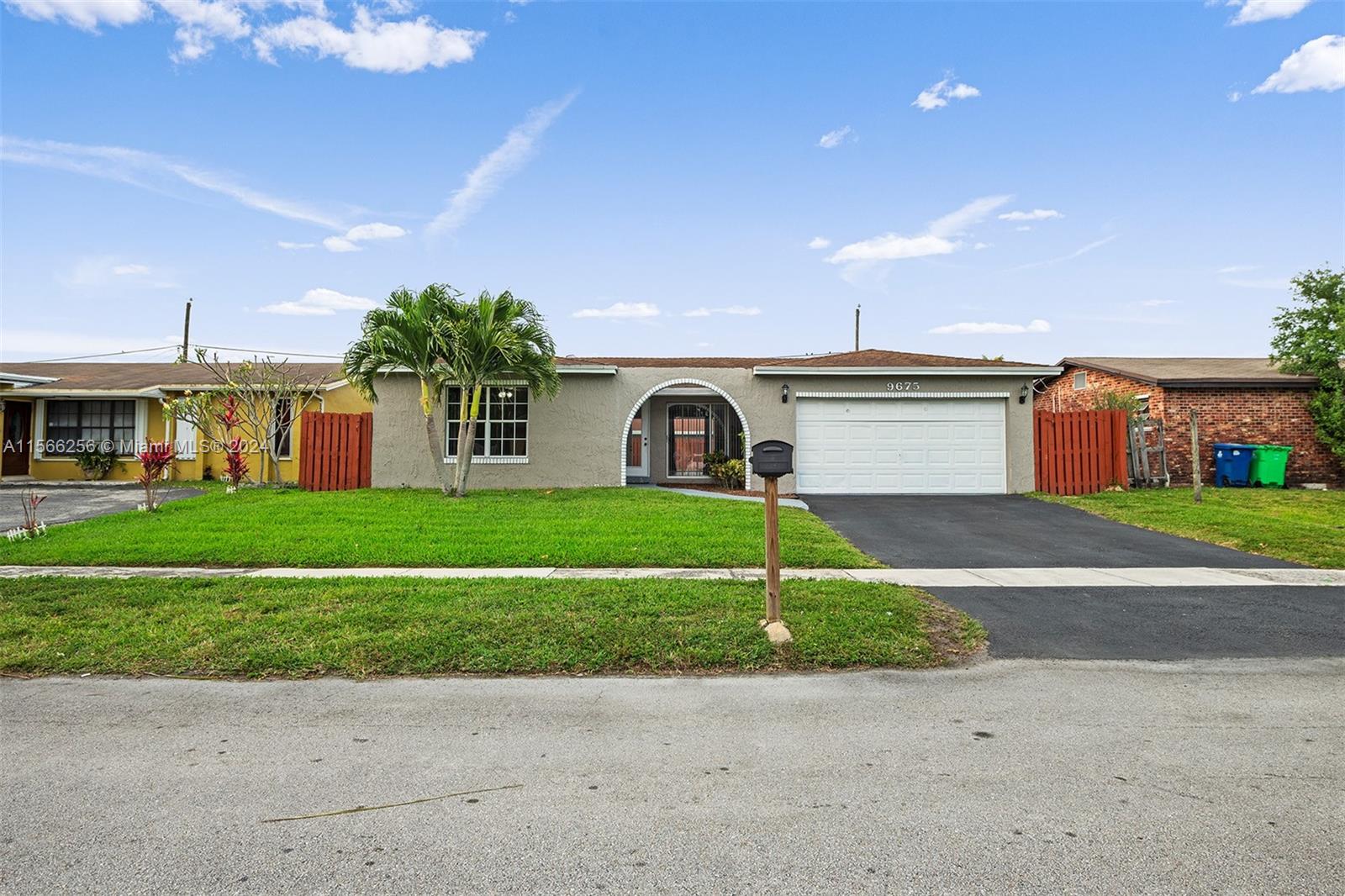 SUNRISE GOLF VILLAGE SEC - Residential