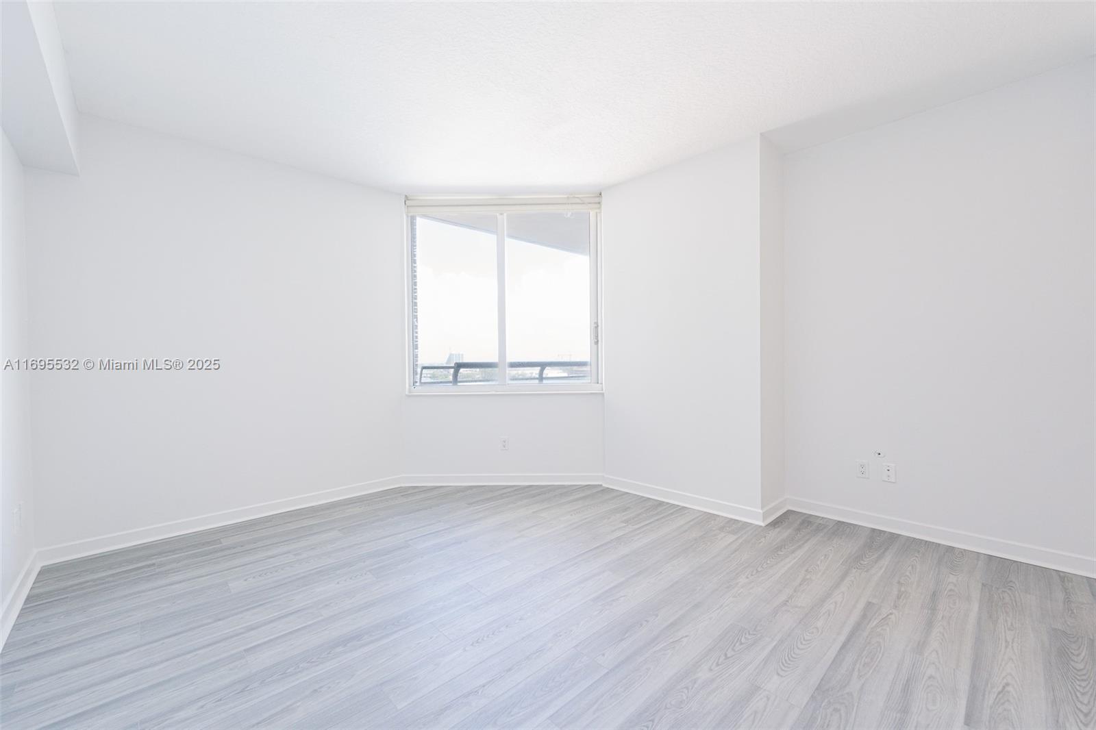 ONE MIAMI EAST - Residential