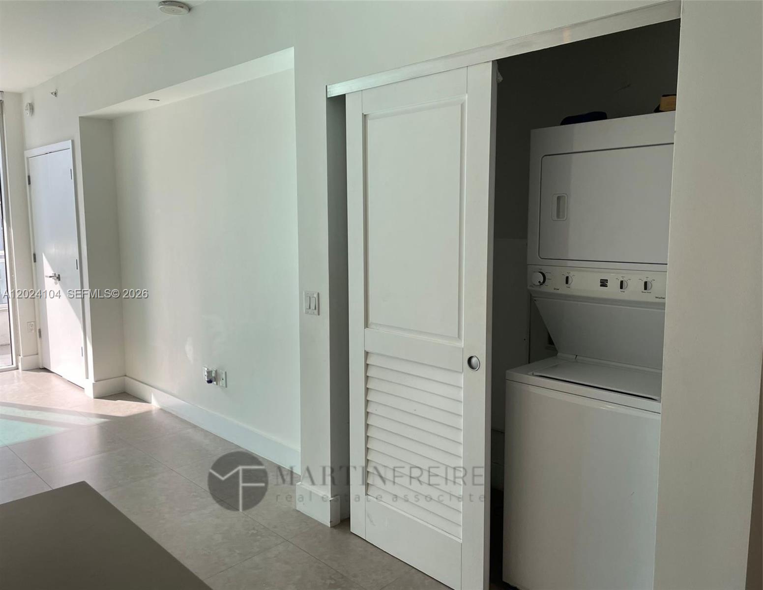 1080 Brickell Ave 2005