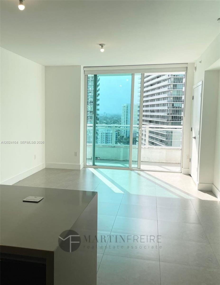 1080 Brickell Ave 2005