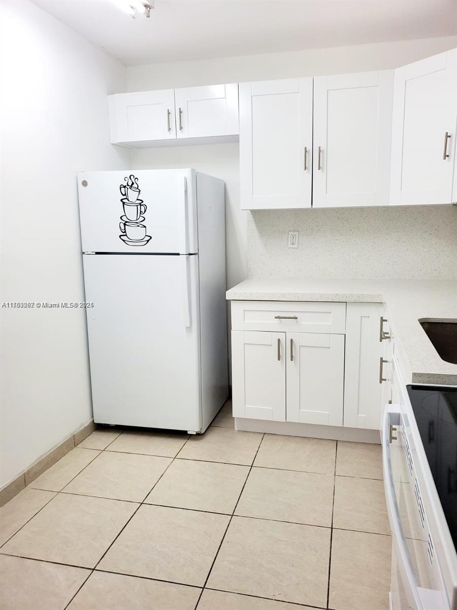 EL CID CONDO - Residential