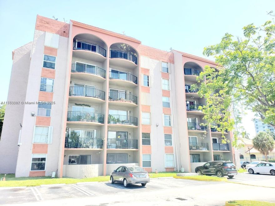 Remodeled Ground floor unit located in a gated complex, corner unit, 1 large bedrooms and 1 full baths, impact windows, kitchen fully updated, ceramic tile floors, central air conditioning. Open balcony on ground floor, low monthly association fee, Includes Water and Trash. Laundry facilities on each floor. Gated community with security patrol and cameras in common areas Very close to shopping areas, schools, public transportation, expressway, Miami International Airport and other amenities. Pool, dog area, gym. Next to a facility that provides a walking area and a social area.