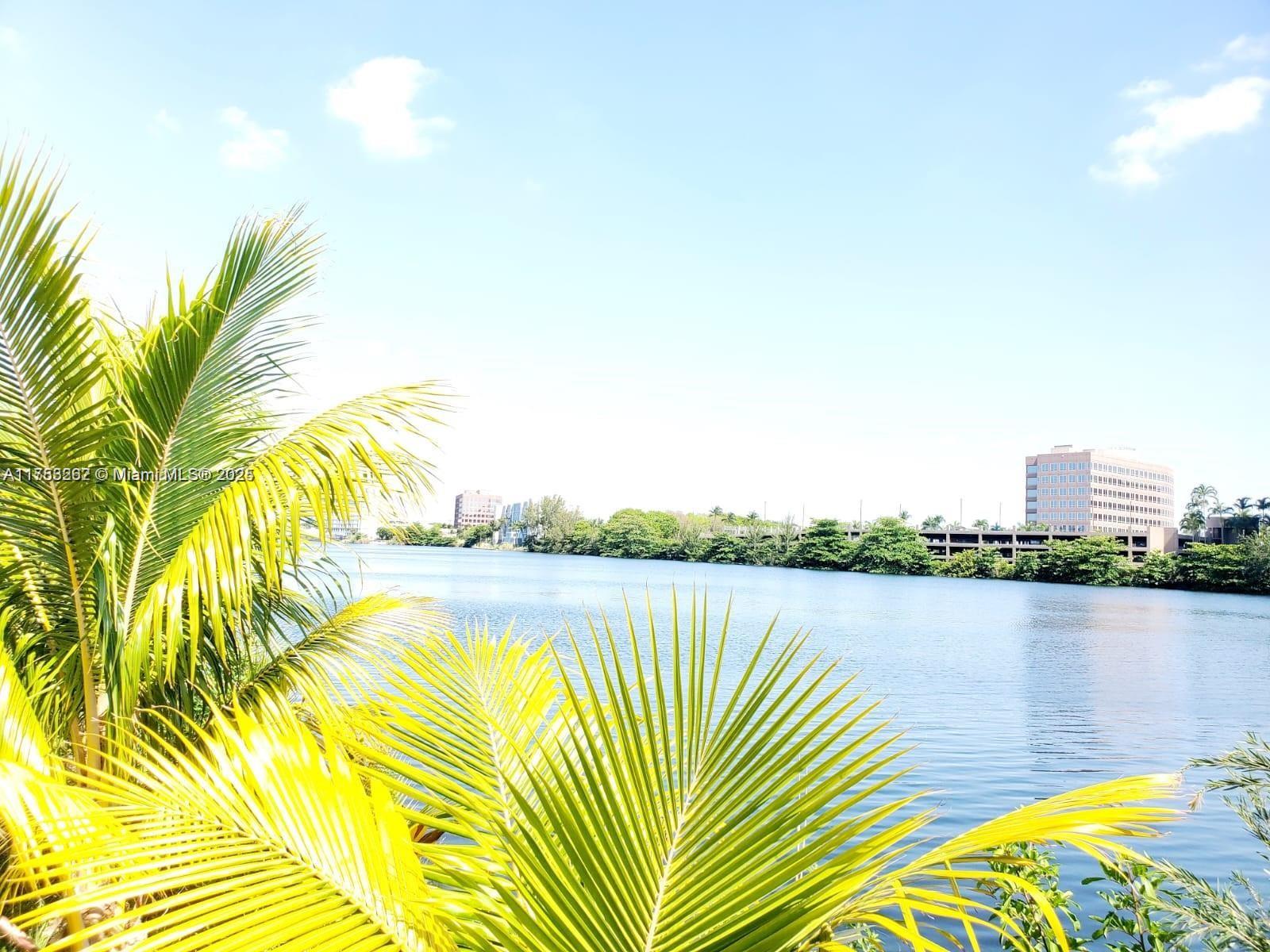 EL CID CONDO - Residential