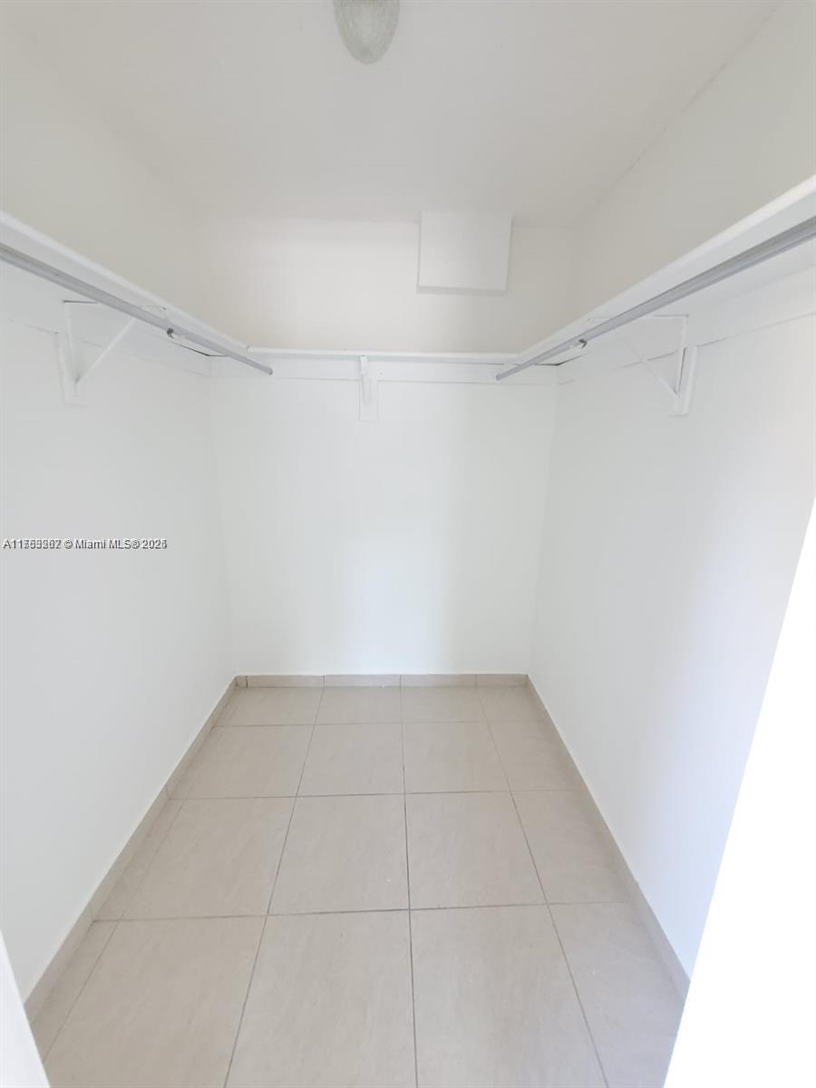 EL CID CONDO - Residential