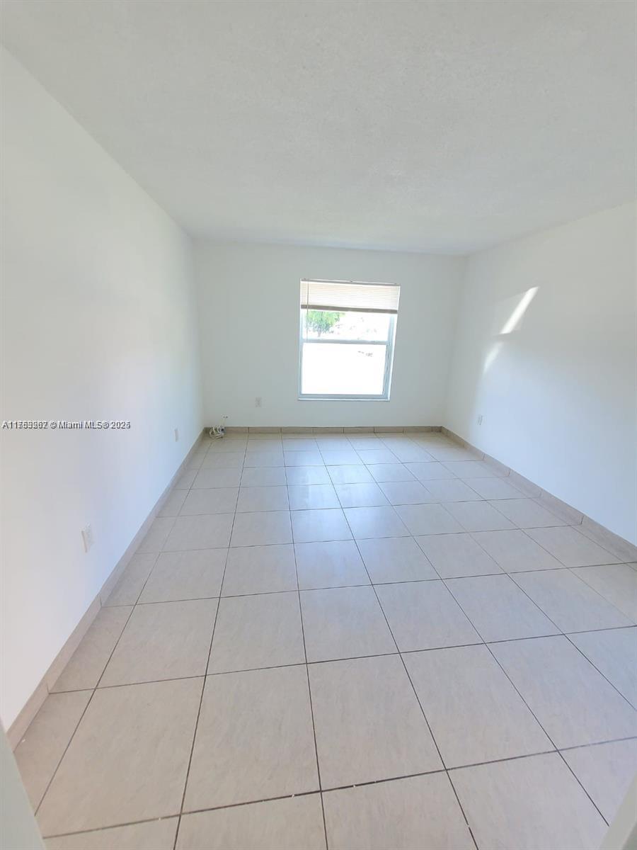 EL CID CONDO - Residential
