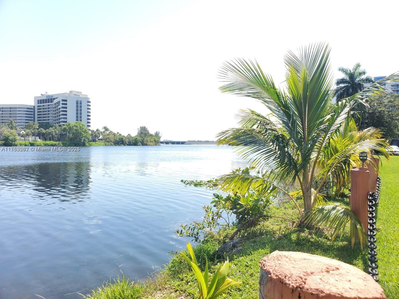 EL CID CONDO - Residential