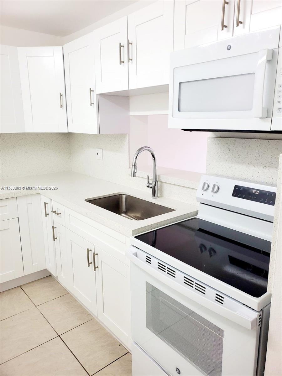 EL CID CONDO - Residential